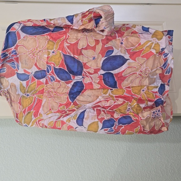 Light Weight Button Up - Picture 4 of 4